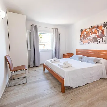 A Perfect Location For Holidays With Ac And Private Pool *